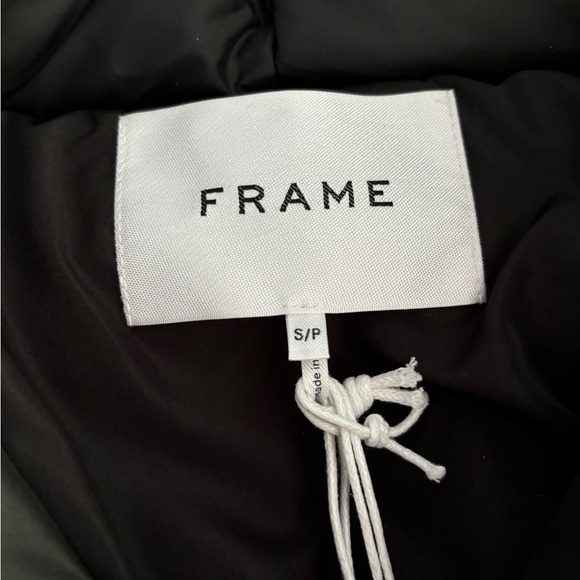 Frame Wrap Puffer Jacket - Picture 4 of 9